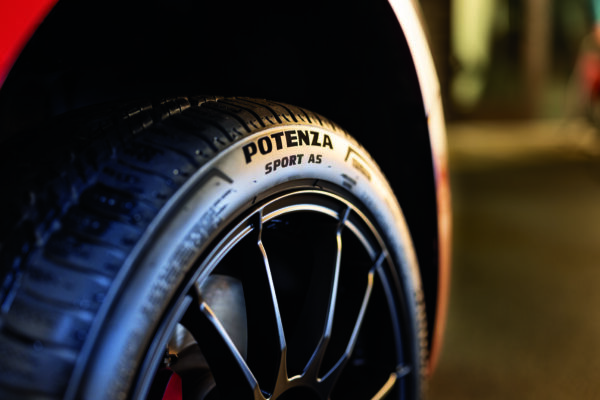 Bridgestone 225/35R19 88Y POTENZA SPORT