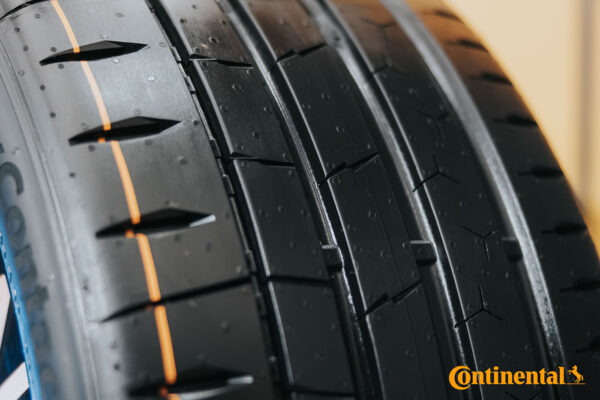 Continental 215/50R17 95W XL FR MaxContact 7 MC7