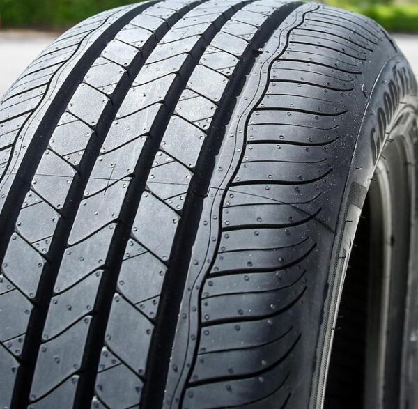 Goodyear 225/55R17 97V Assurance MaxGuard